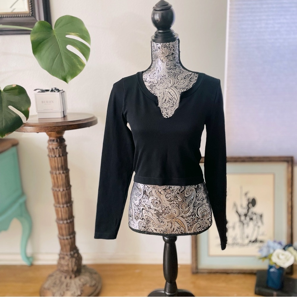 Wild Fable Women's Long Sleeve V-Neck Seamless Notched Top Size L Black - Picture 5 of 10